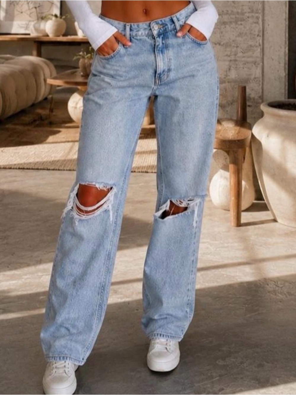 Abercrombie & Fitch Light Blue Distressed Women’s Jeans Dad High Rise in